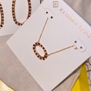 Kendra Scott Elisa Open Frame Necklace in Burgundy and Gold